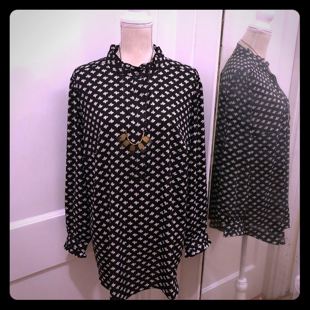 LOFT Size 18 Black Leaf Print Utility Blouse